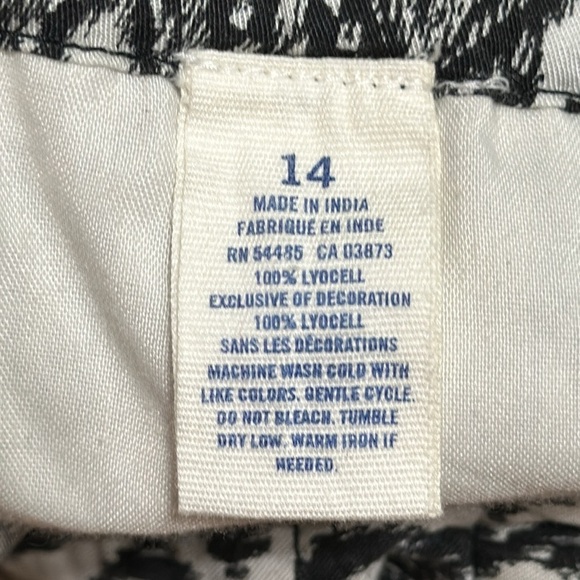 American Eagle Aztec Print Pull On Shorts Black White Size 14 Boho Casual - Picture 6 of 10